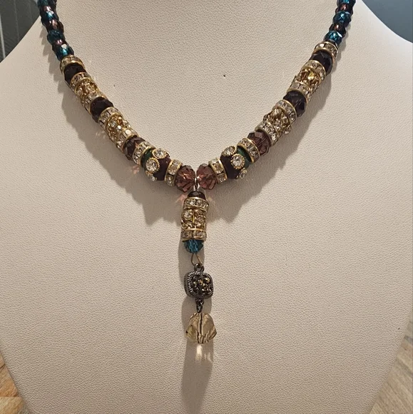 Vintage,Rare & One of a Kind High Quality Multigem Chocker Necklace.